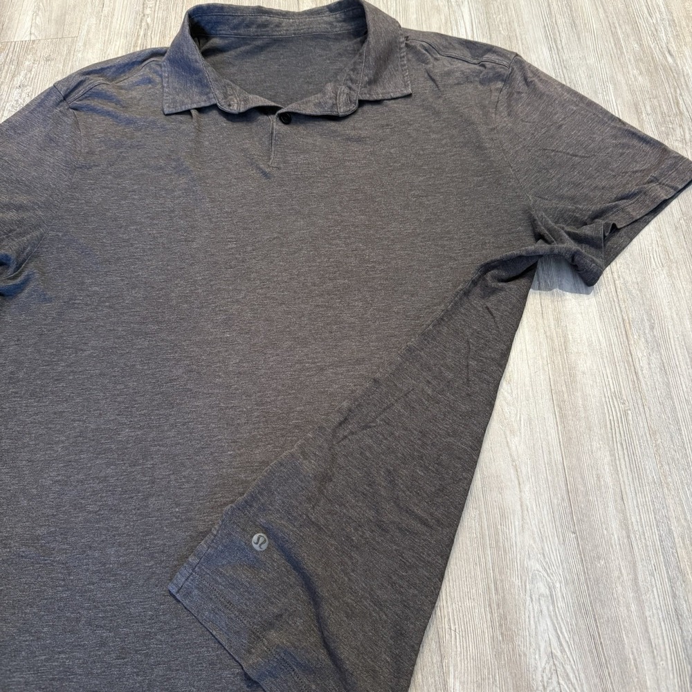 Lululemon Men's XL Gray Stretch Athletic Polo Shirt - Picture 3 of 4